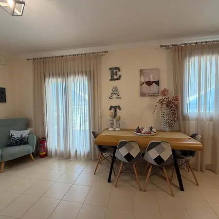 L & A - Apartamento *